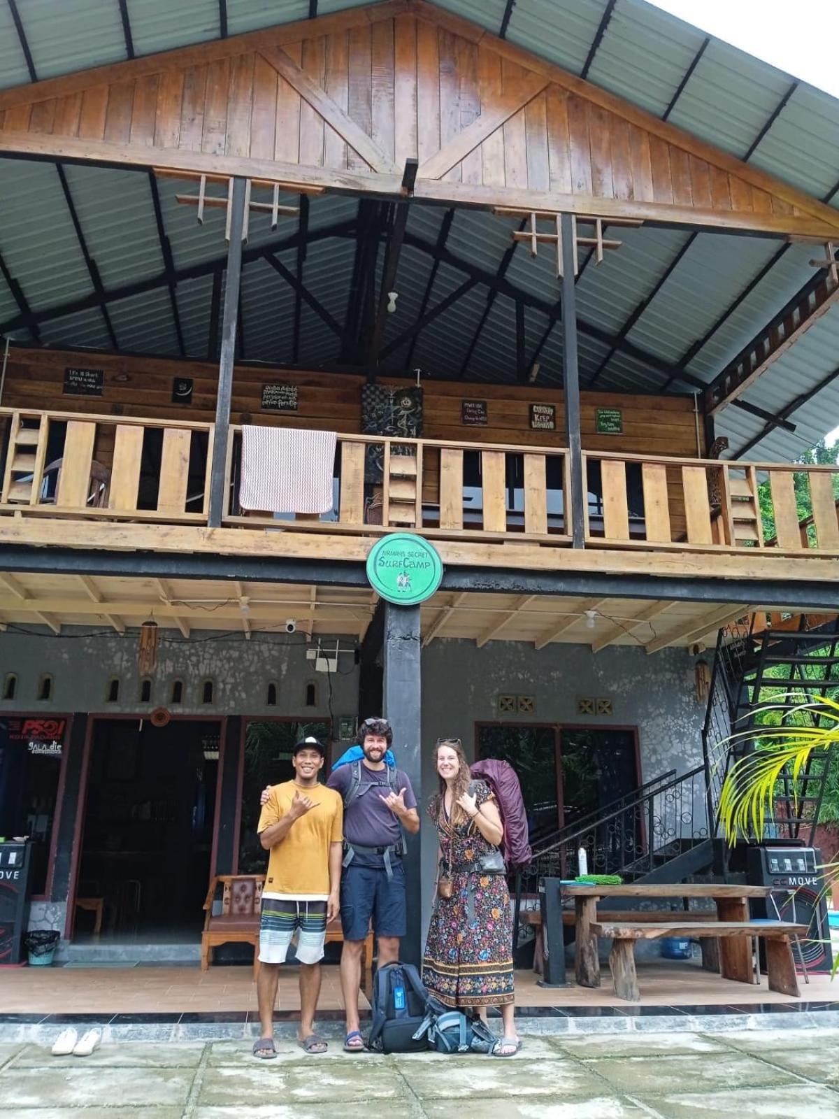 Ferienwohnung Air Manis Secret Surfcamp Taluk Batung Exterior foto