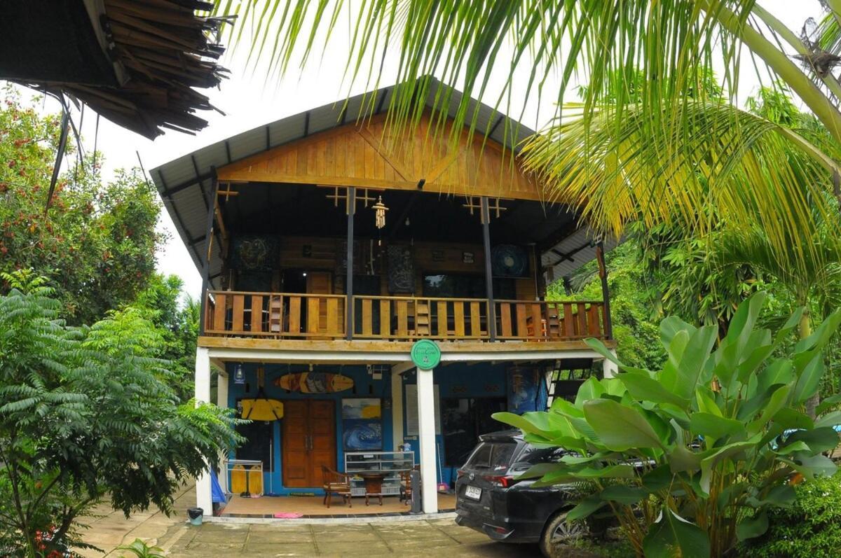 Ferienwohnung Air Manis Secret Surfcamp Taluk Batung Exterior foto